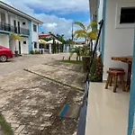 700M Da Praia; 2 Suites; Wifi 300 Mbs; Piscina; Churrasqueira; Estacionamento Gratuito 1 Carro