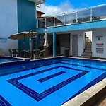 700M Da Praia; 2 Suites; Wifi 300 Mbs; Piscina; Churrasqueira; Estacionamento Gratuito 1 Carro