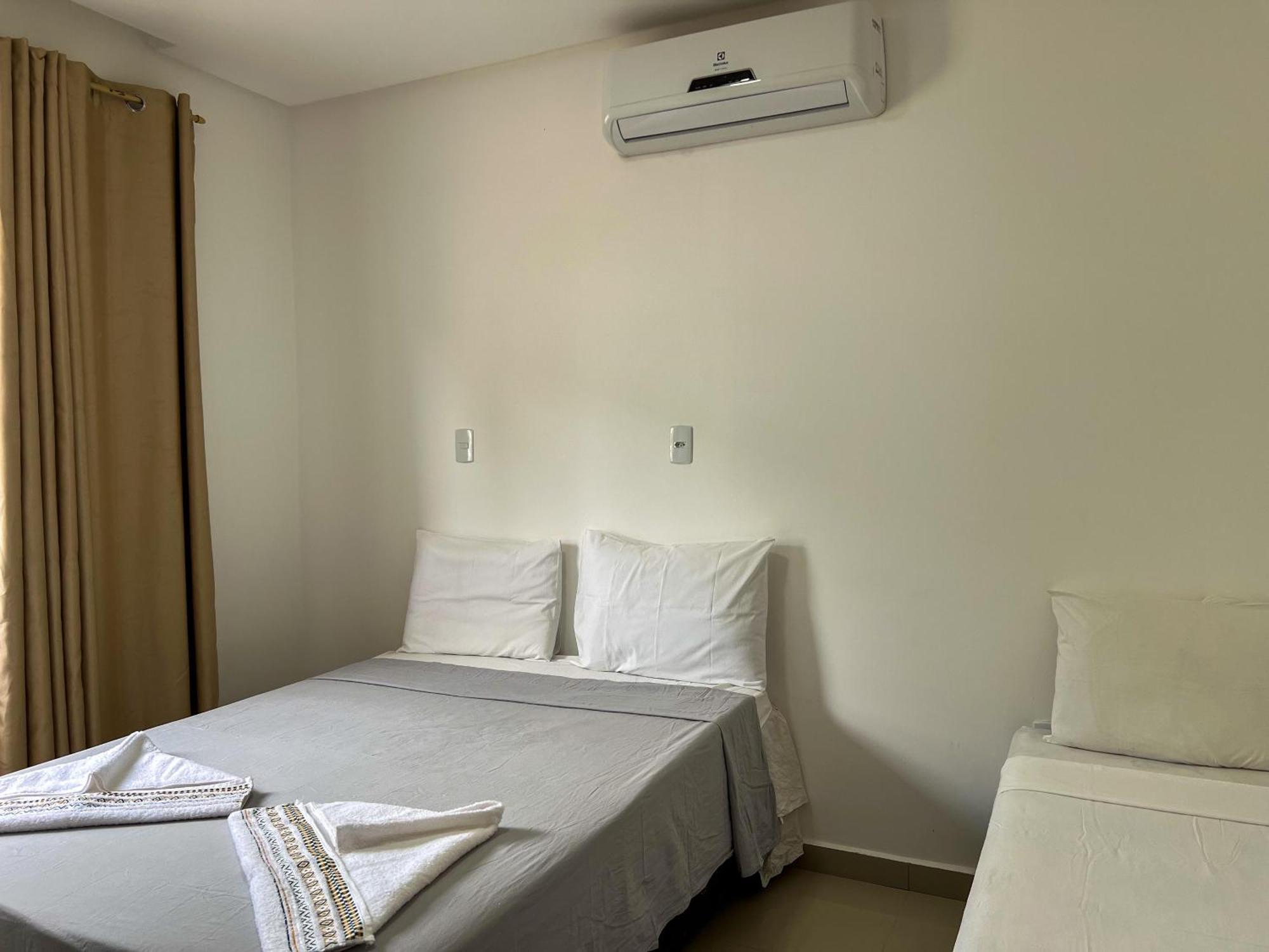 700m Da Praia; 2 Suites; Wifi 300 Mbs; Piscina; Churrasqueira; Estacionamento Gratuito 1 Carro Holiday home