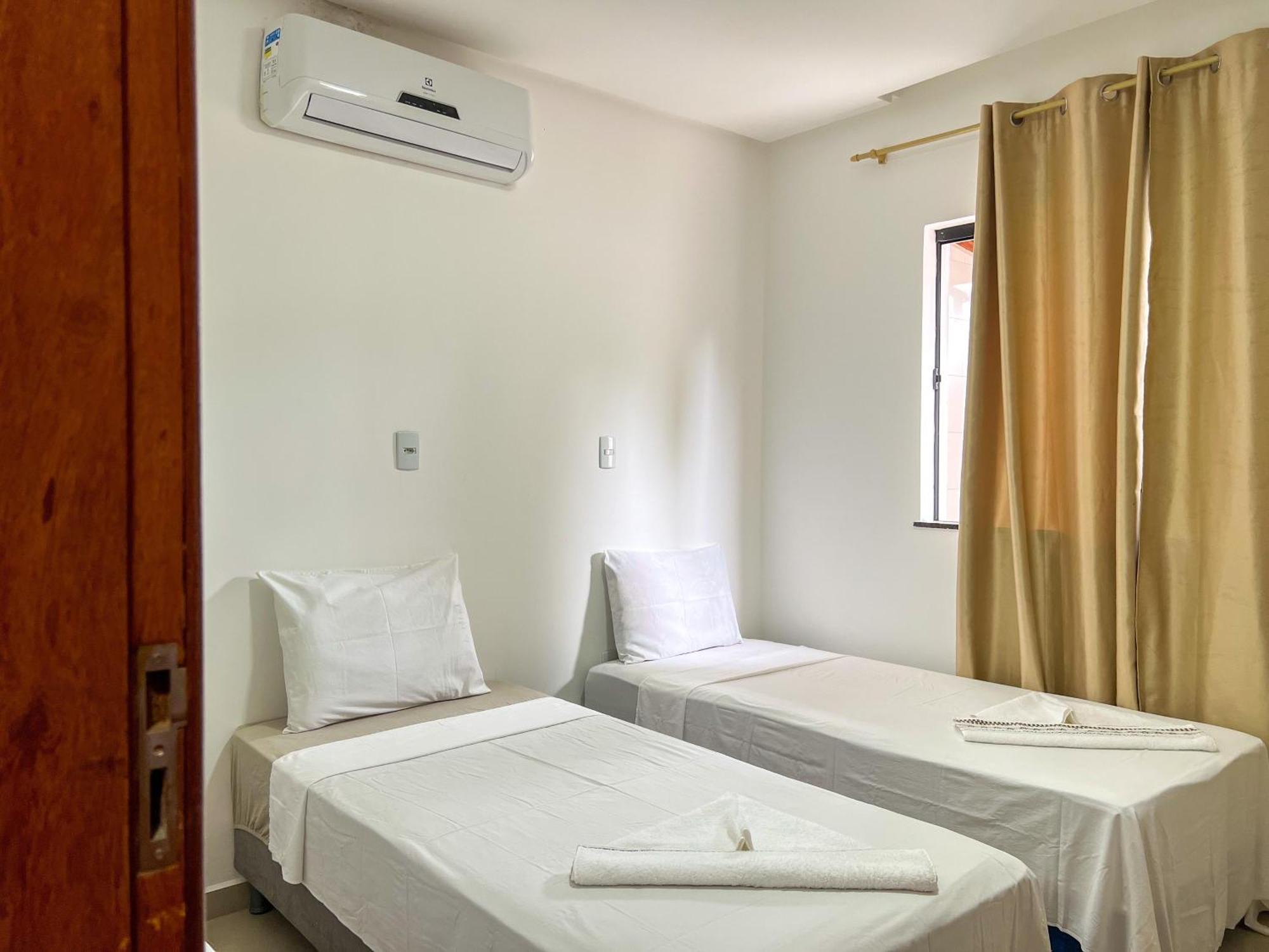 Holiday home 700m Da Praia; 2 Suites; Wifi 300 Mbs; Piscina; Churrasqueira; Estacionamento Gratuito 1 Carro Porto Seguro