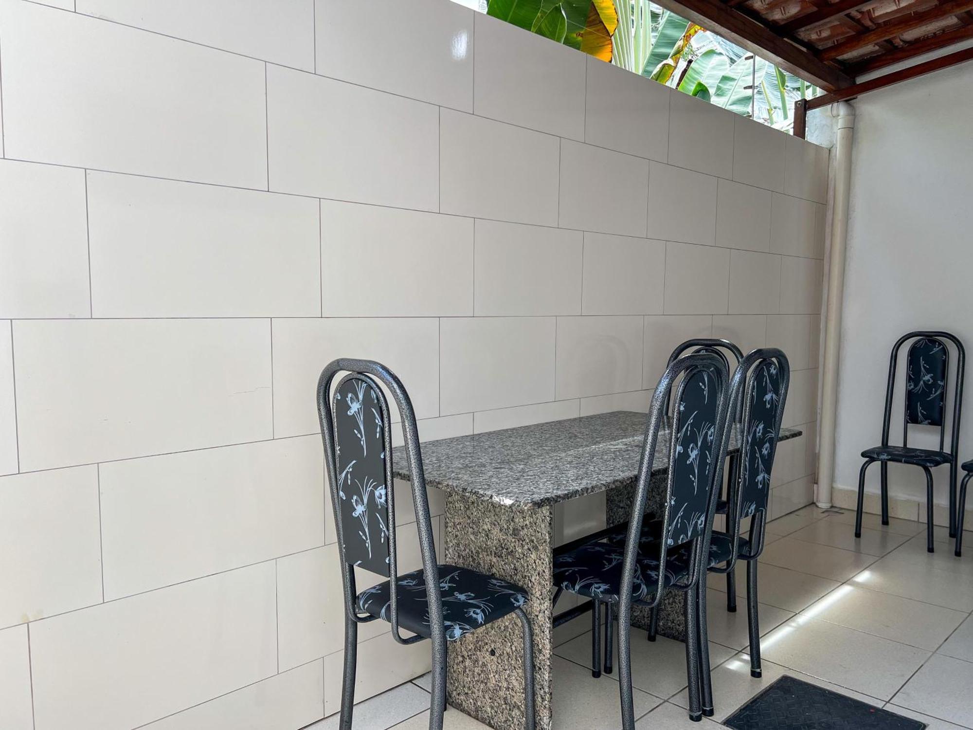 700m Da Praia; 2 Suites; Wifi 300 Mbs; Piscina; Churrasqueira; Estacionamento Gratuito 1 Carro Porto Seguro