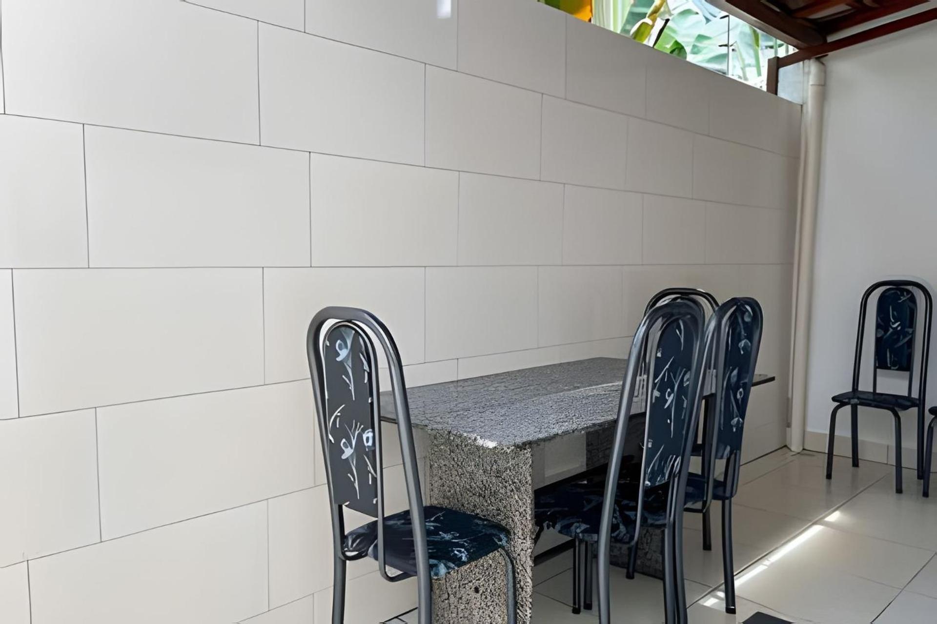 700m Da Praia; 2 Suites; Wifi 300 Mbs; Piscina; Churrasqueira; Estacionamento Gratuito 1 Carro