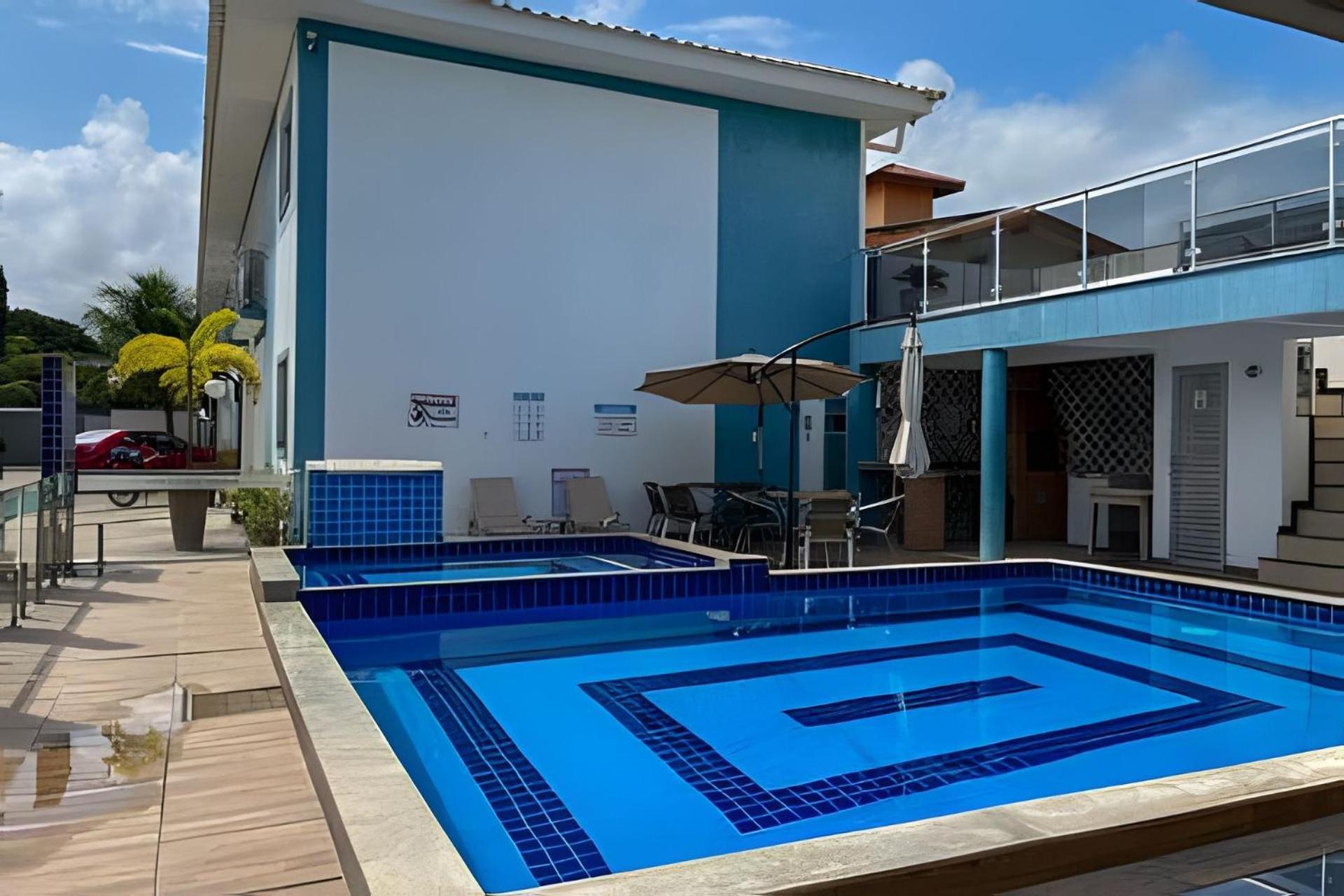 700m Da Praia; 2 Suites; Wifi 300 Mbs; Piscina; Churrasqueira; Estacionamento Gratuito 1 Carro *