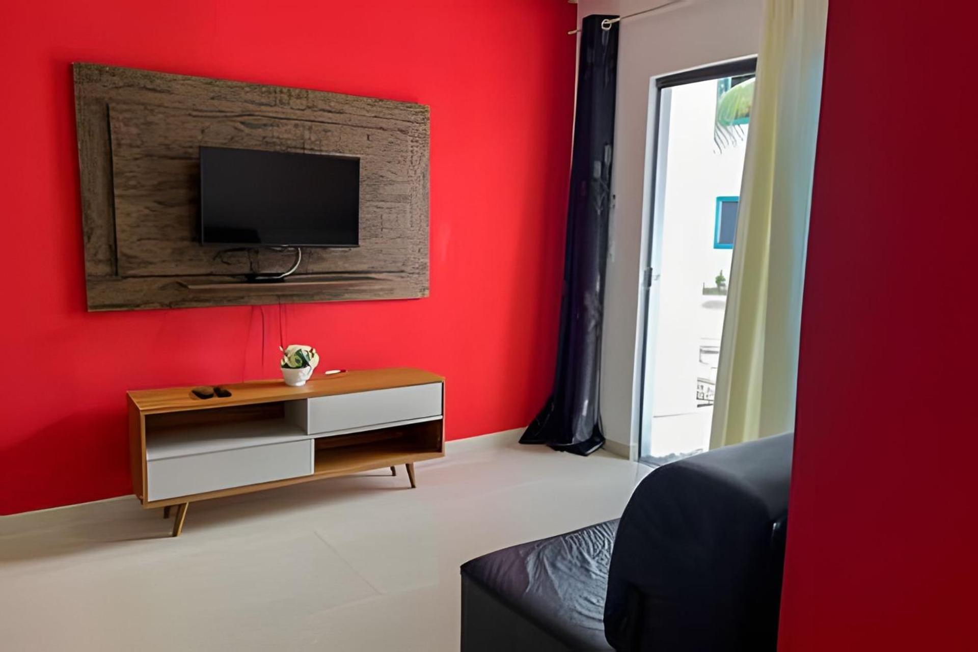 Holiday home 700m Da Praia; 2 Suites; Wifi 300 Mbs; Piscina; Churrasqueira; Estacionamento Gratuito 1 Carro *